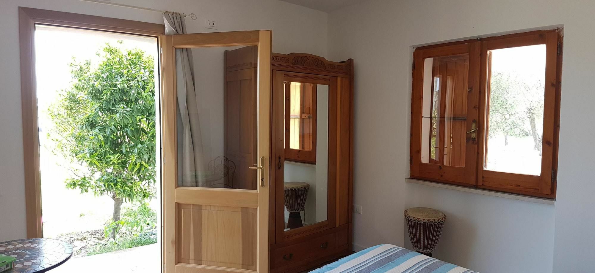 Apartment In Cugnana, With Furnished Terrace - 5 Km From The *